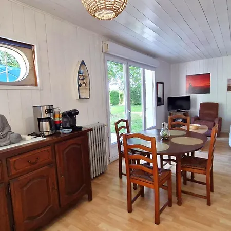 Panzió Le Pied Du Chene Grézac